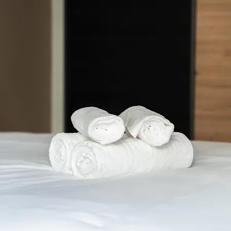 Apartamento Nueve / There's No Place Like