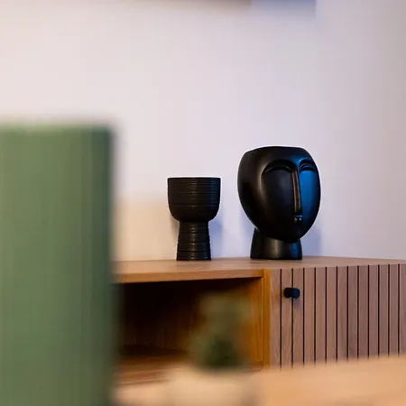 Nueve / There's No Place Like * Patras