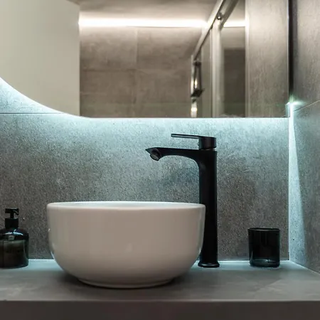 Nueve / There's No Place Like Patras