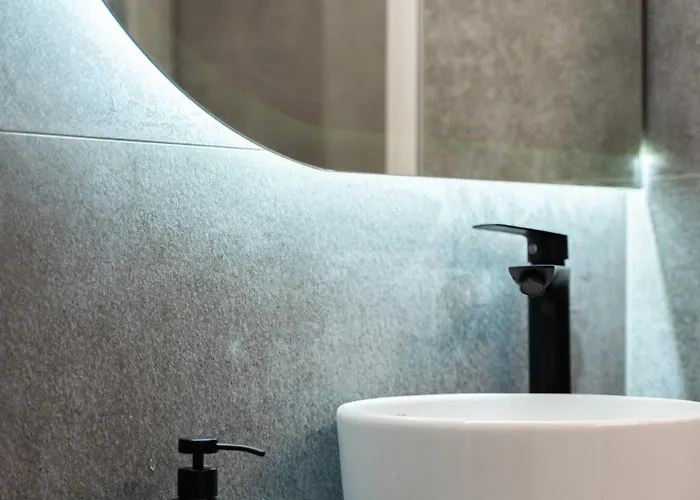 Nueve / There's No Place Like Apartamento Patras